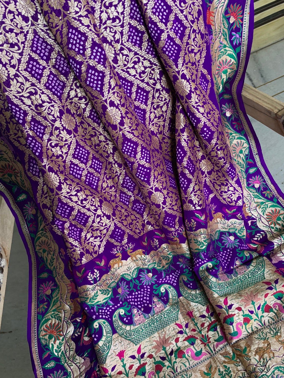 Banarsi Bandhej Dupatta Shikargah