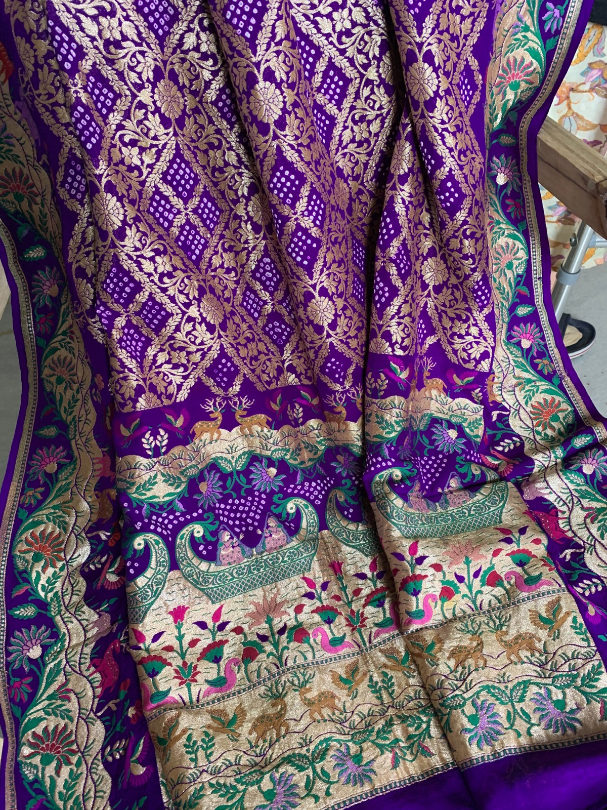 Banarsi Bandhej Dupatta Shikargah