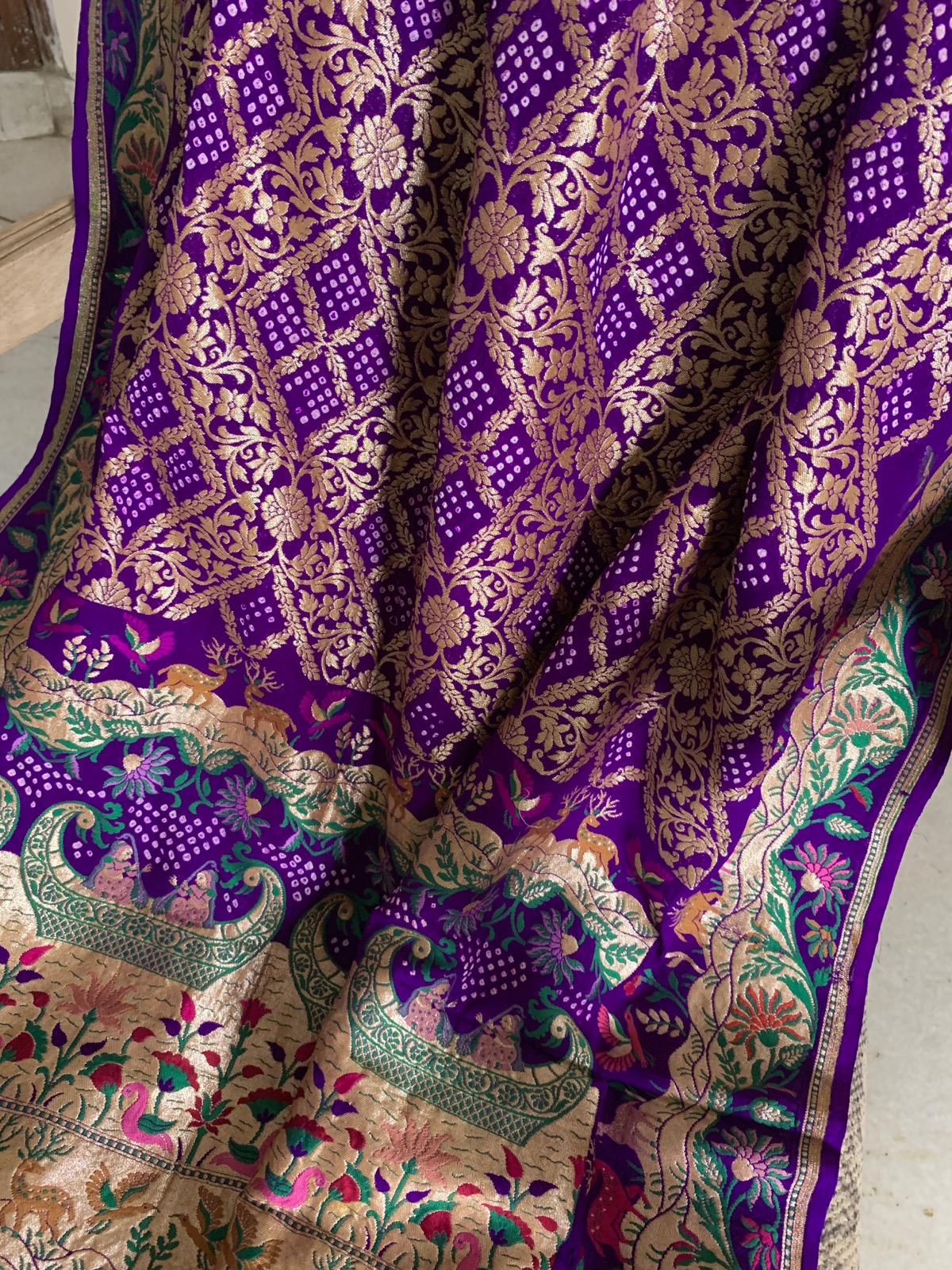 Banarsi Bandhej Dupatta Shikargah